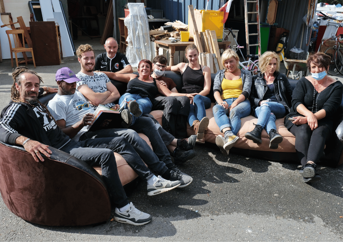 L'équipe de la ressourcerie à Bretteville sur Laize